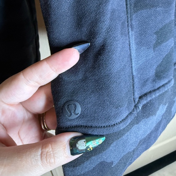 Lululemon Scuba Crew * Camo - Picture 5 of 5